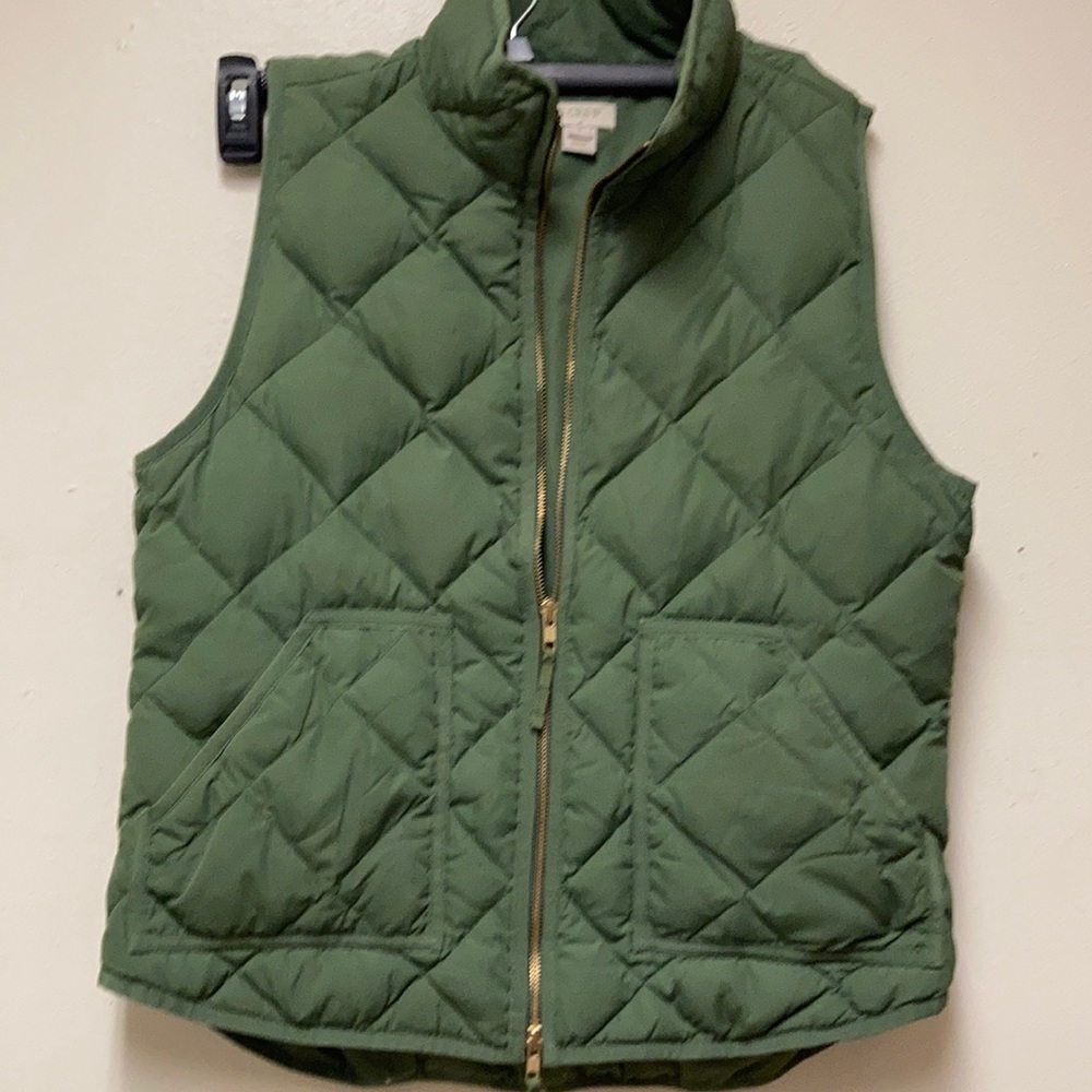 COPY - JCrew M puffer vest Green
